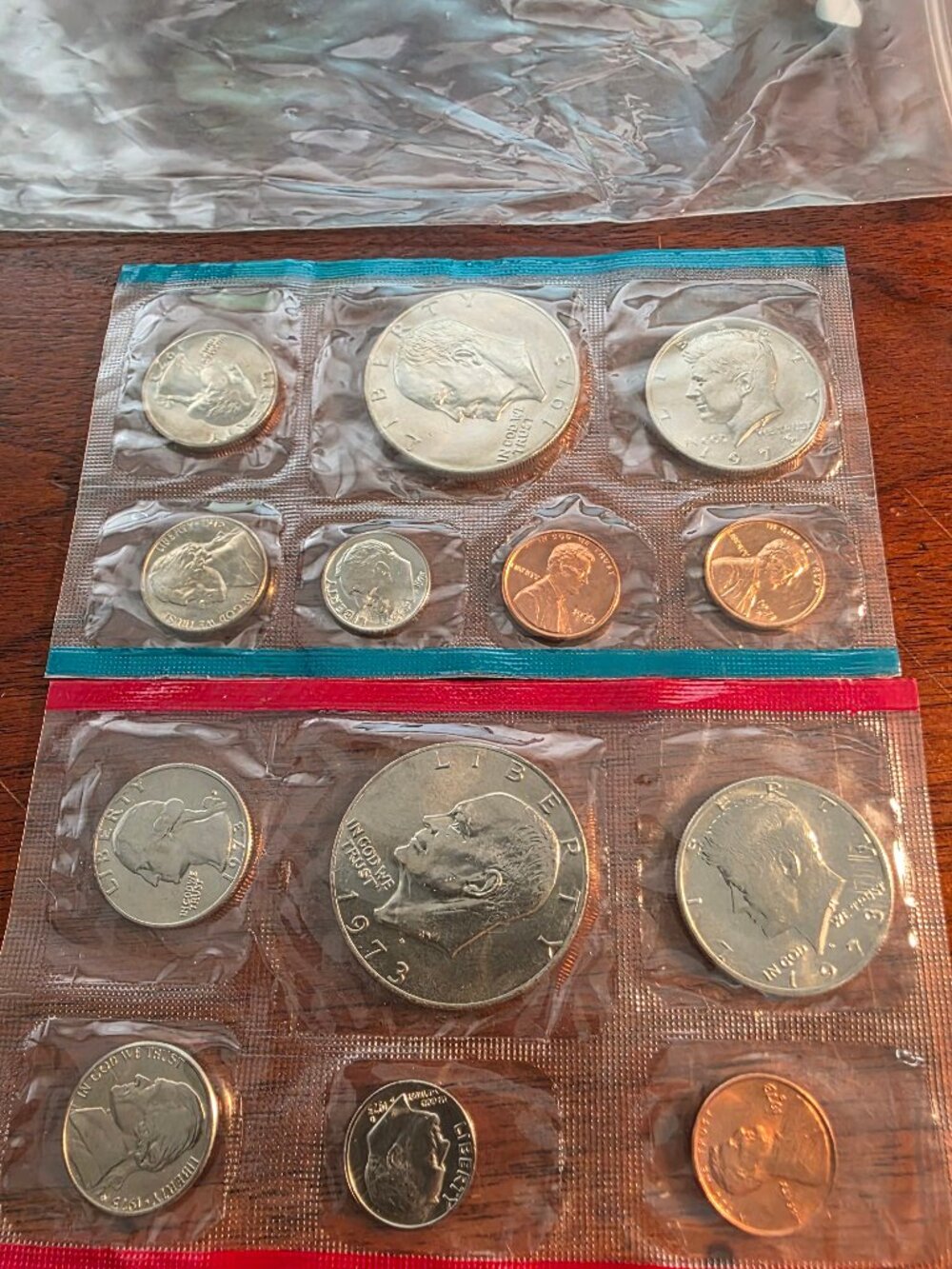 1973 UNITED STATES MINT UNCIRCULATED SET P/D NOT IN BOX